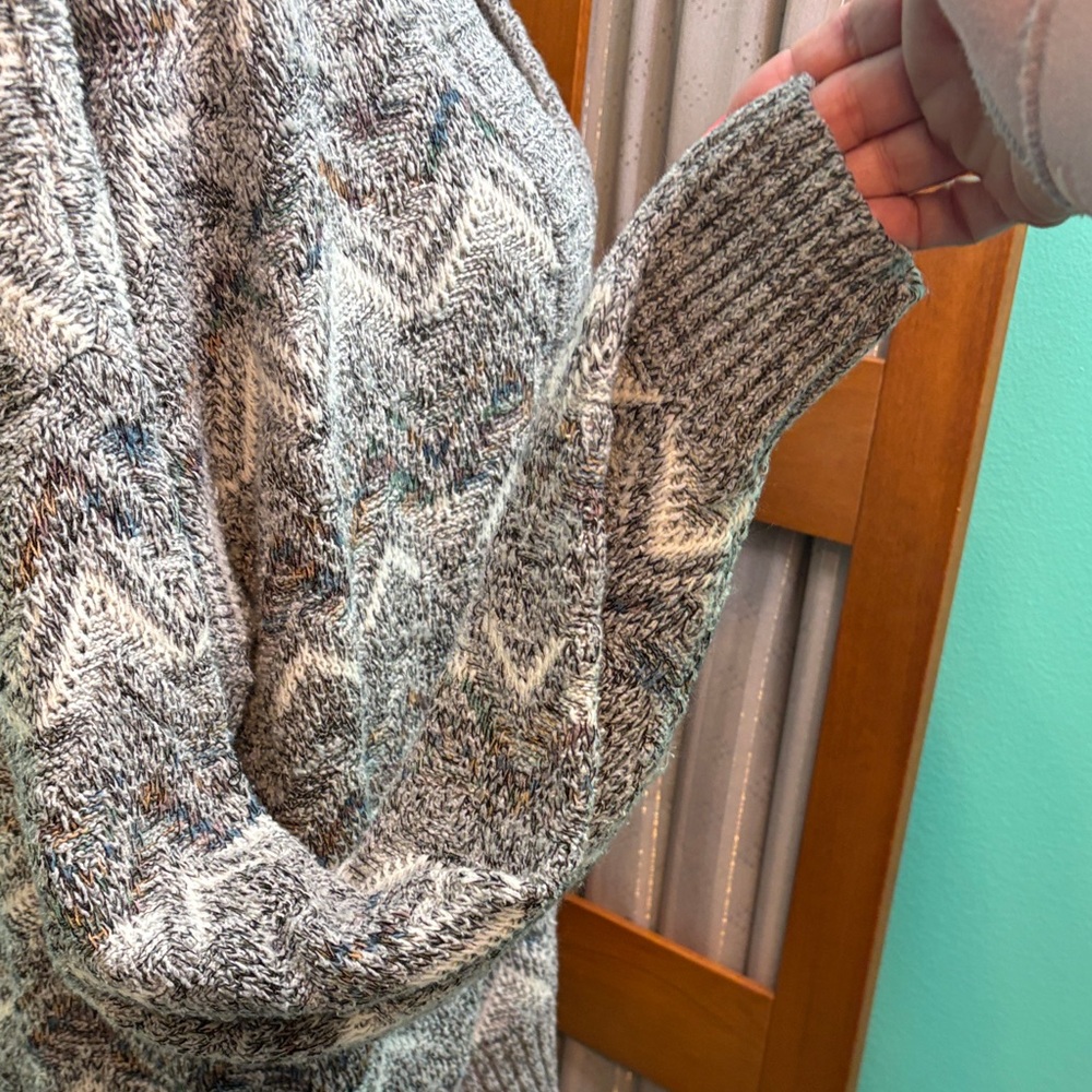 Method Chic Gray Vintage Patterned Buttoned Cardi… - image 6